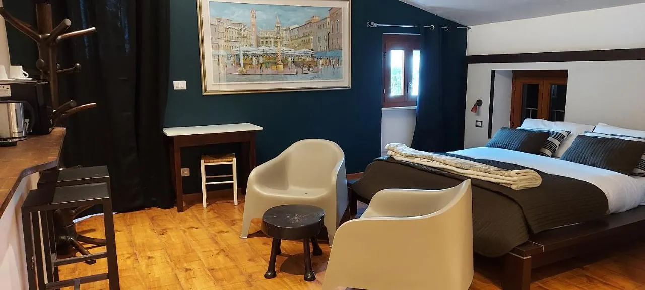 Casa Lady Acomodação com café da manhã Garda  0*, Garda (Verona) Itália