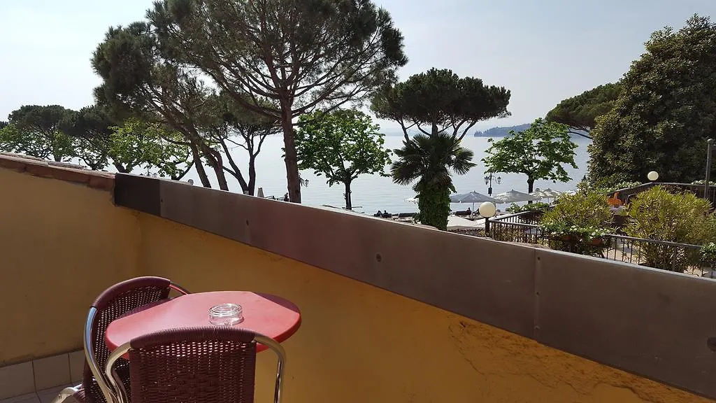 Casa Lady Acomodação com café da manhã Garda  Itália
