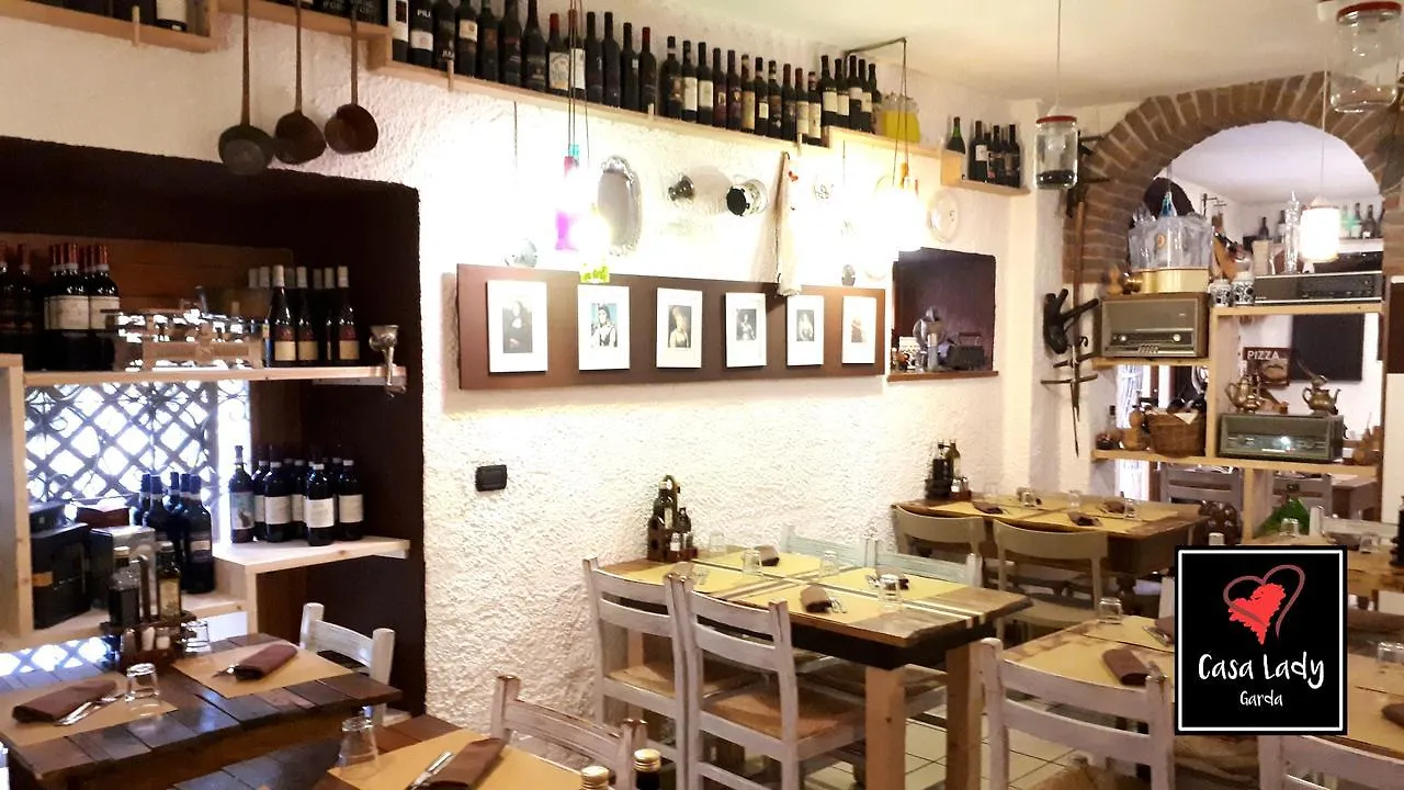 Casa Lady Bed & Breakfast Garda  0*, Garda (Verona) Italy