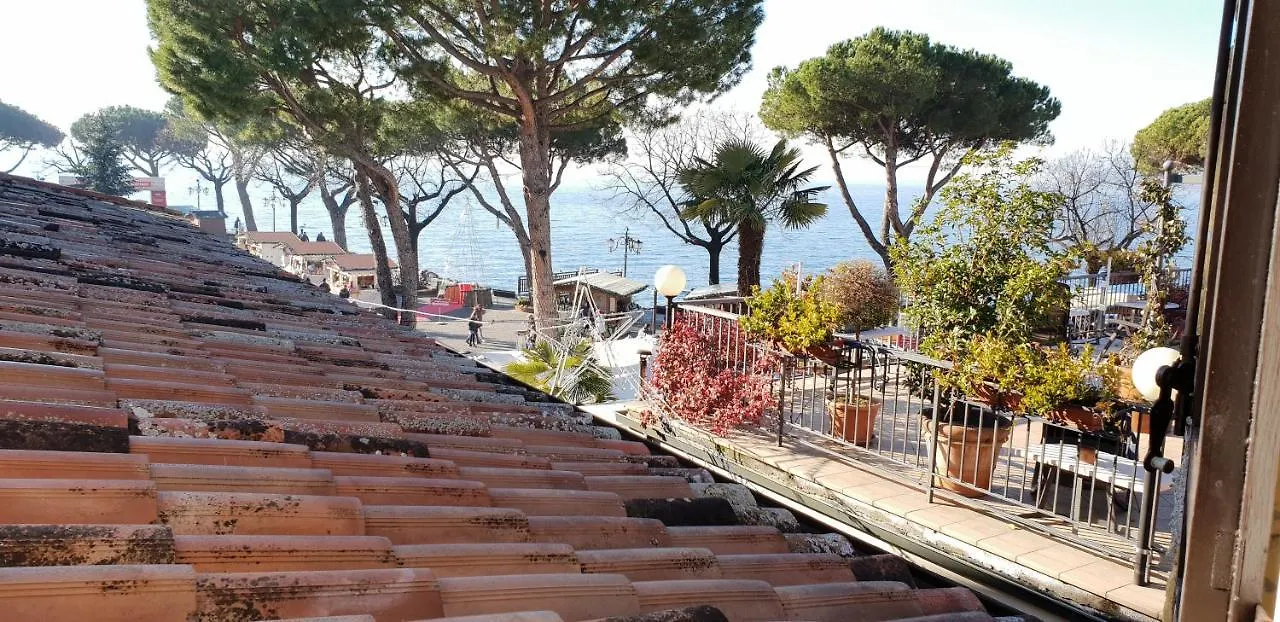 Casa Lady Bed & Breakfast Garda  Italy