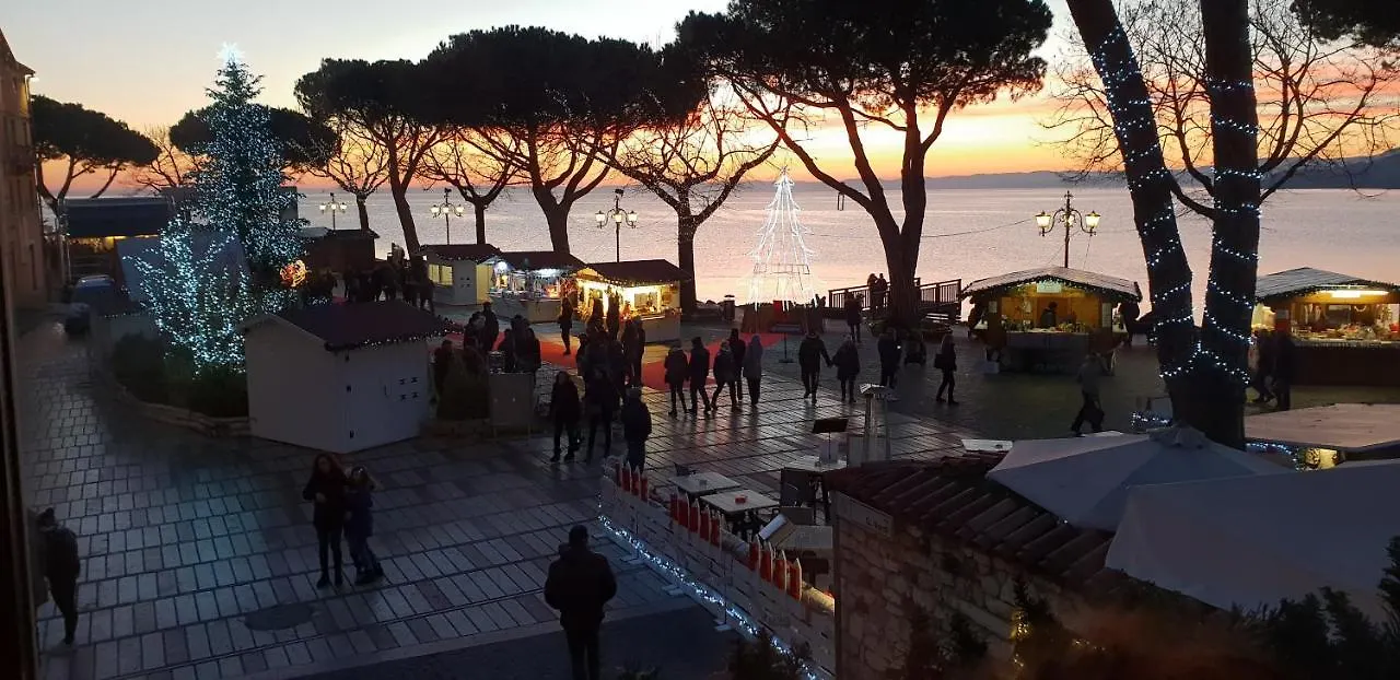 Casa Lady Acomodação com café da manhã Garda  0*, Garda (Verona) Itália