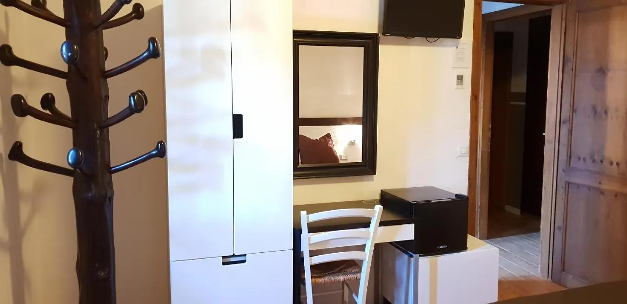 Casa Lady Bed & Breakfast Garda  Italy